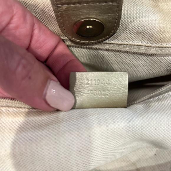 Gucci Sukey in  gold guccissima leather. - Picture 13 of 15